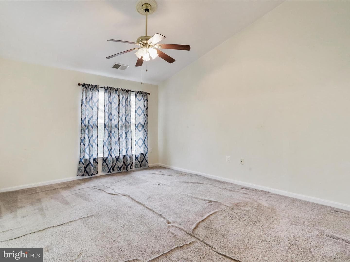 540 Hotchkiss Drive photo 21