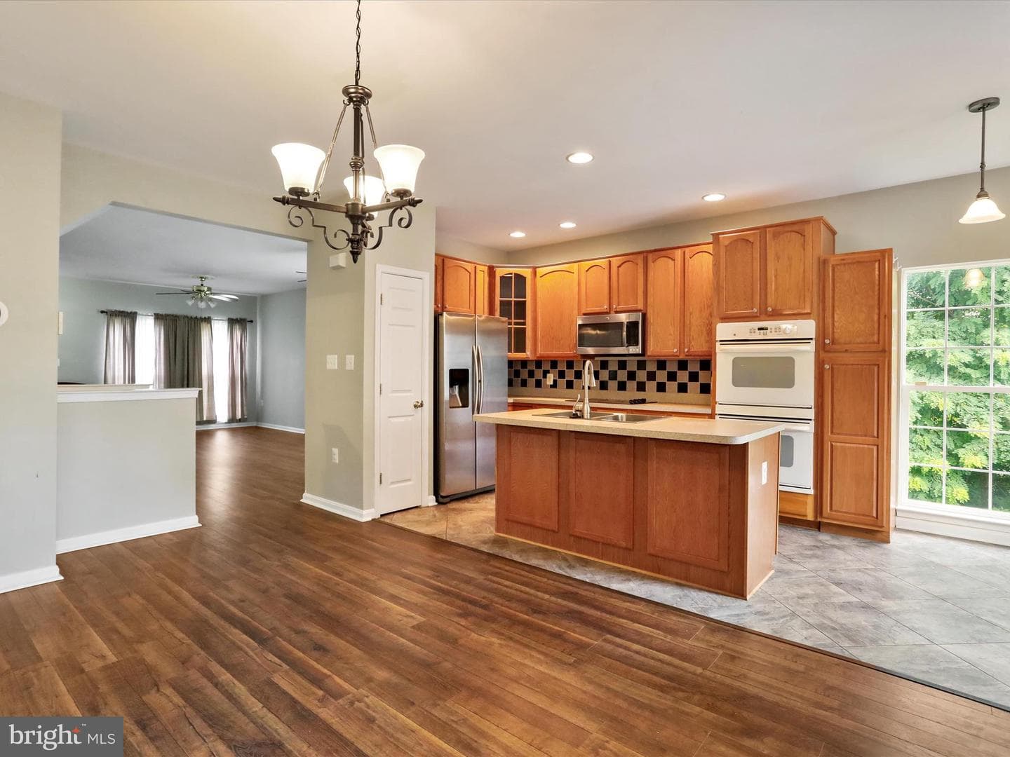 540 Hotchkiss Drive photo 6