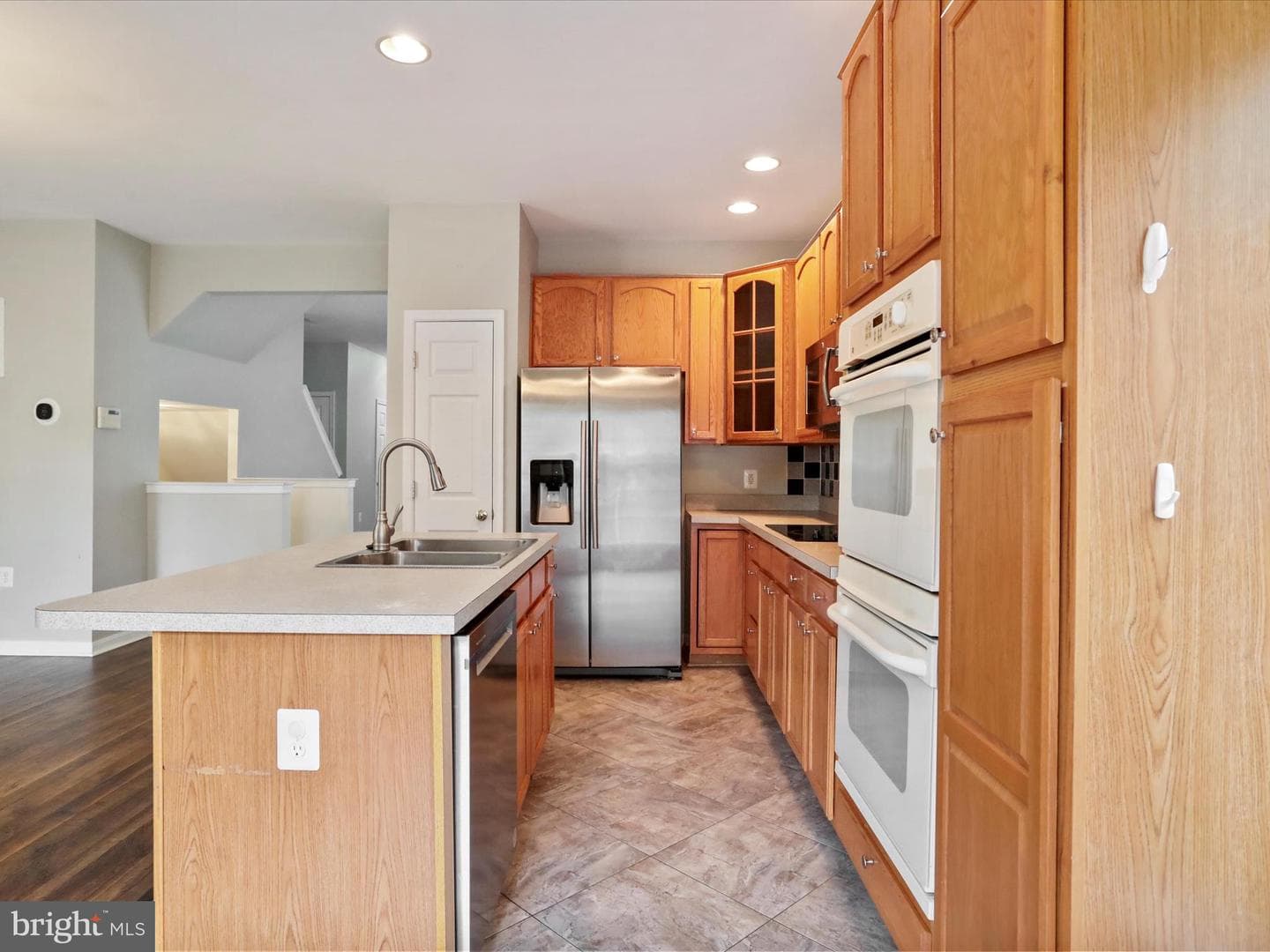 540 Hotchkiss Drive photo 8