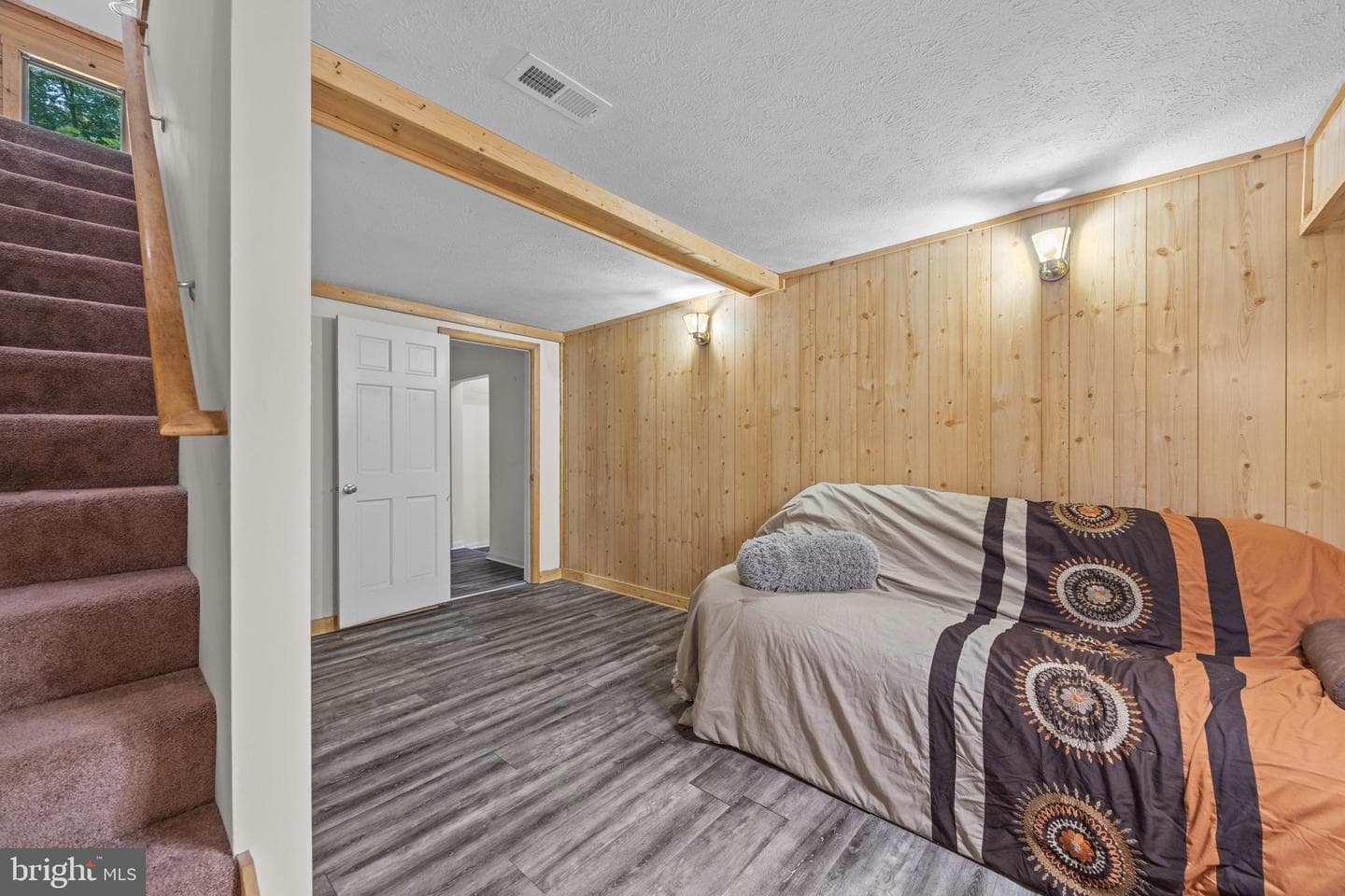 354 Mulberry Lane photo 25
