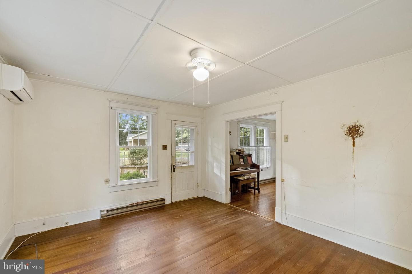 1676 Lakeview Drive photo 14