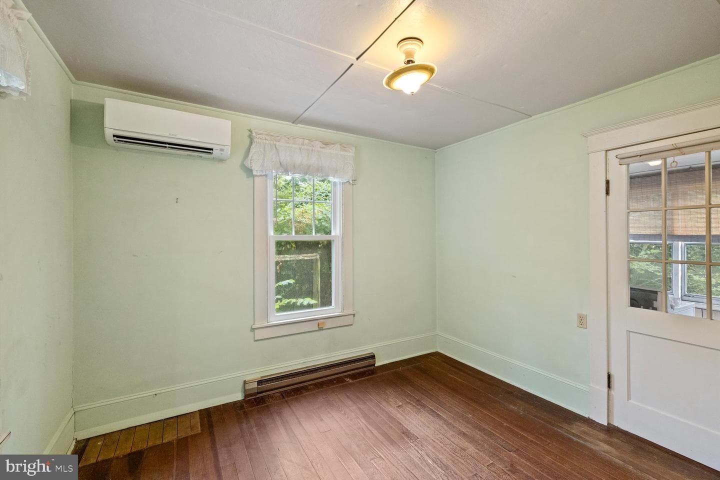 1676 Lakeview Drive photo 25