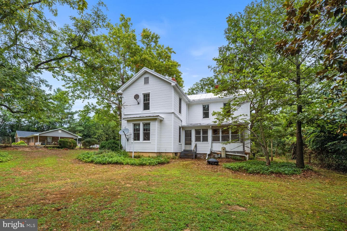1676 Lakeview Drive photo 5