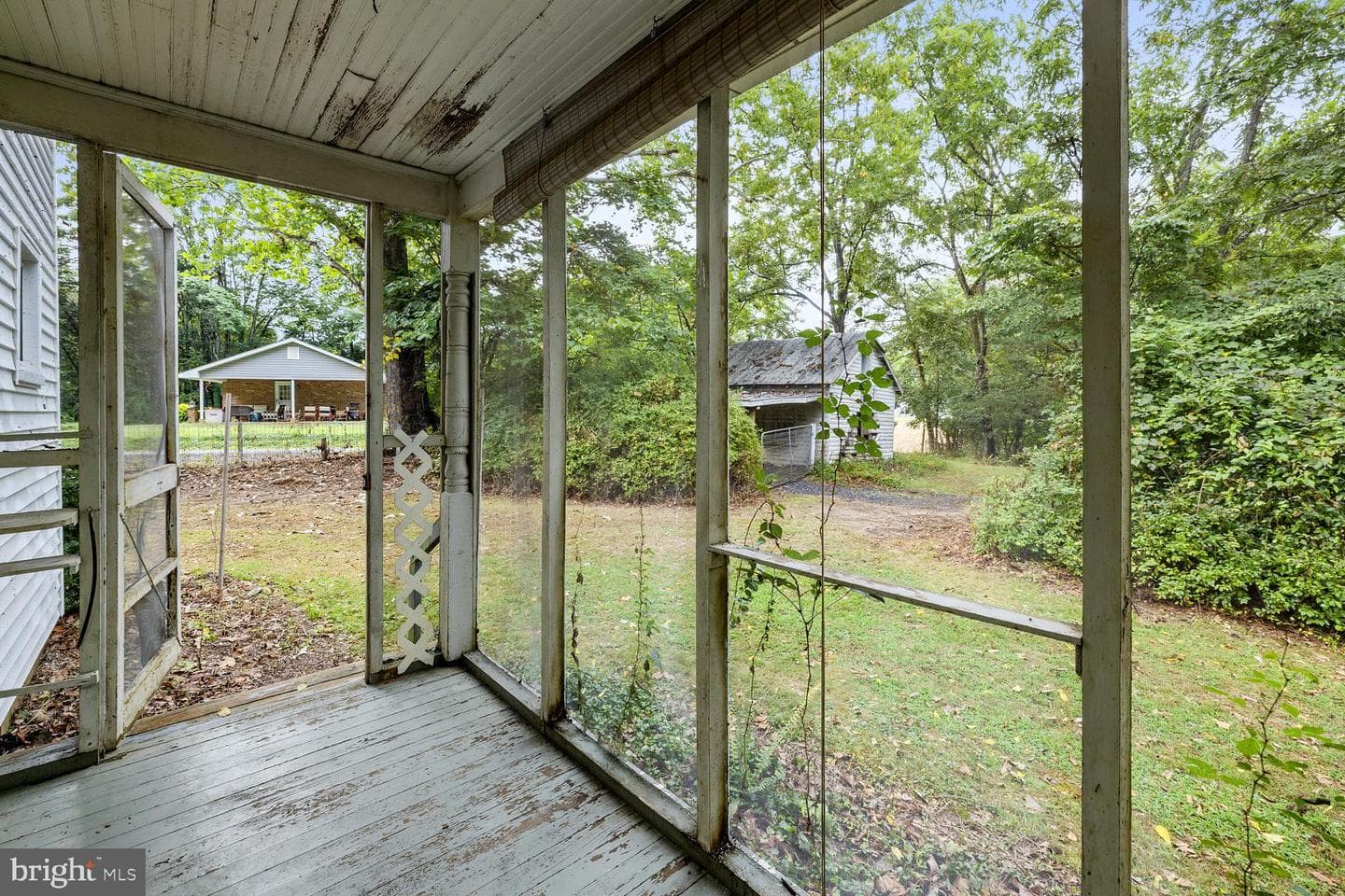 1676 Lakeview Drive photo 8