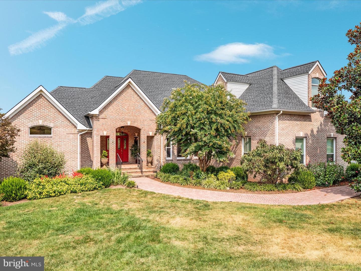 398 Cliffside Drive photo 3