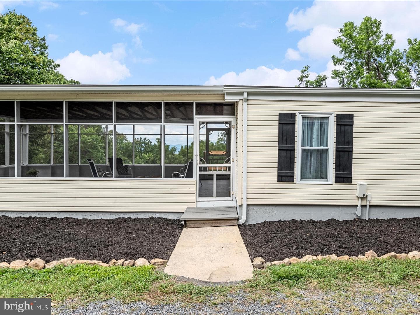 2757 E Lee Highway photo 4