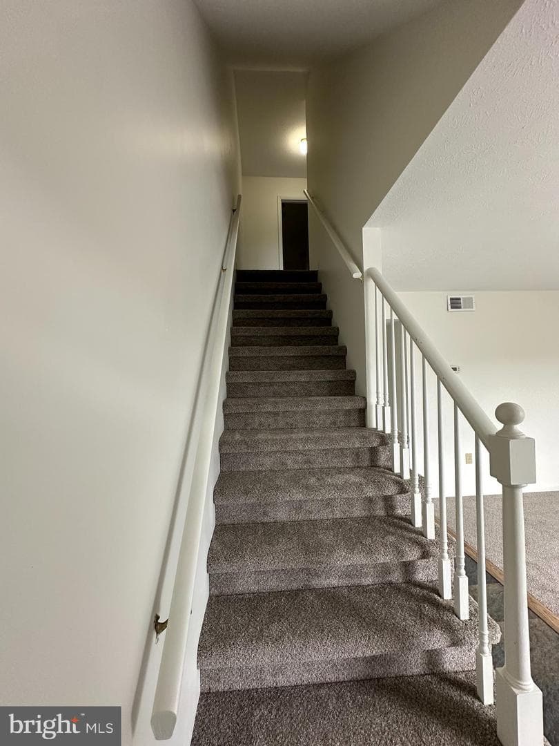 151 E Reservoir Road photo 19