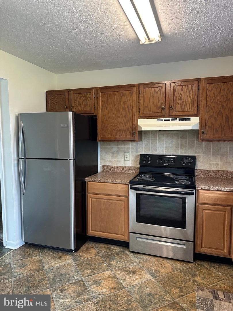 151 E Reservoir Road photo 2