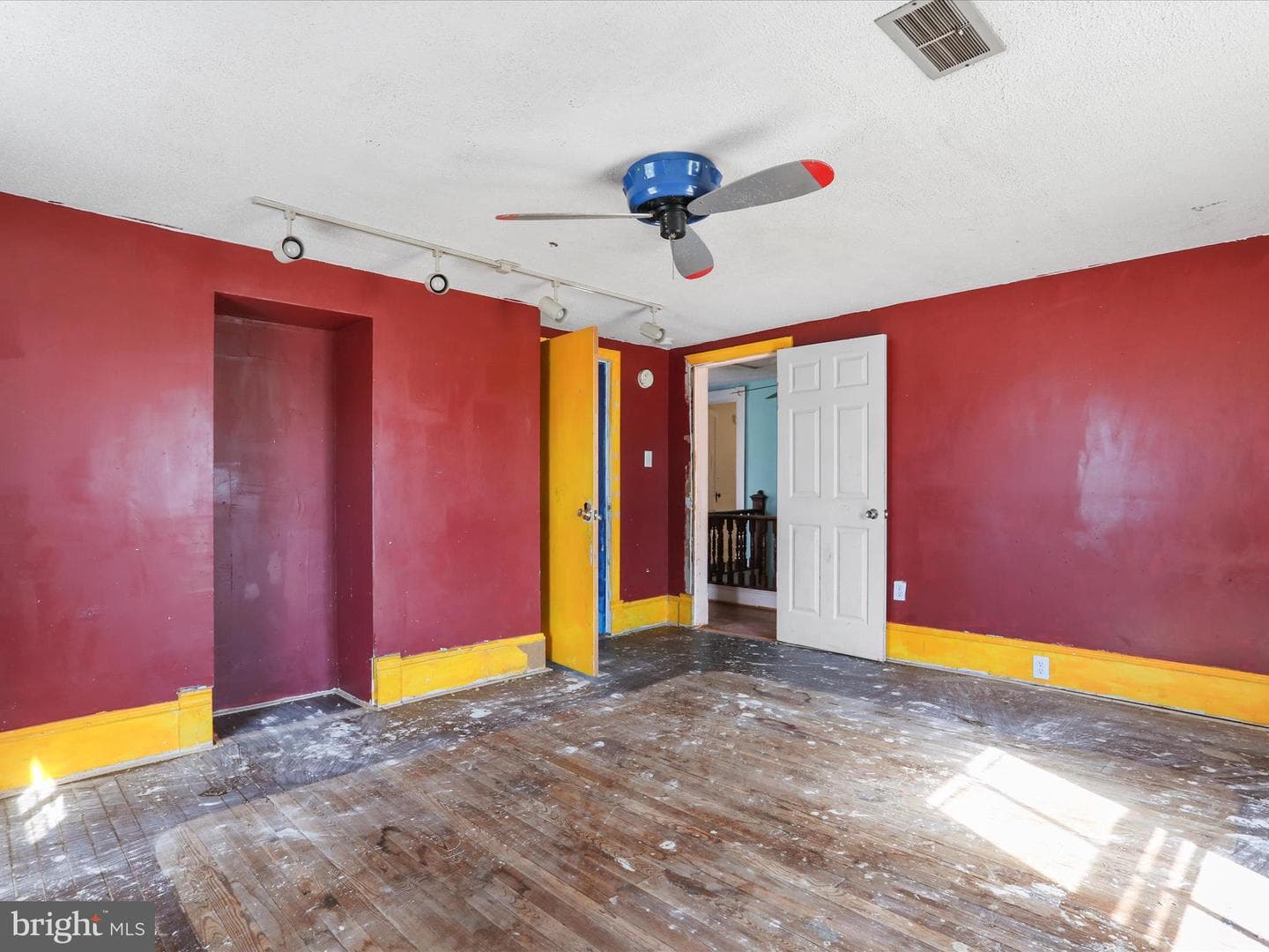 427 Thompson Street photo 23
