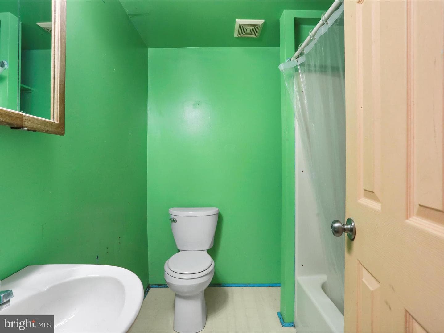 427 Thompson Street photo 27