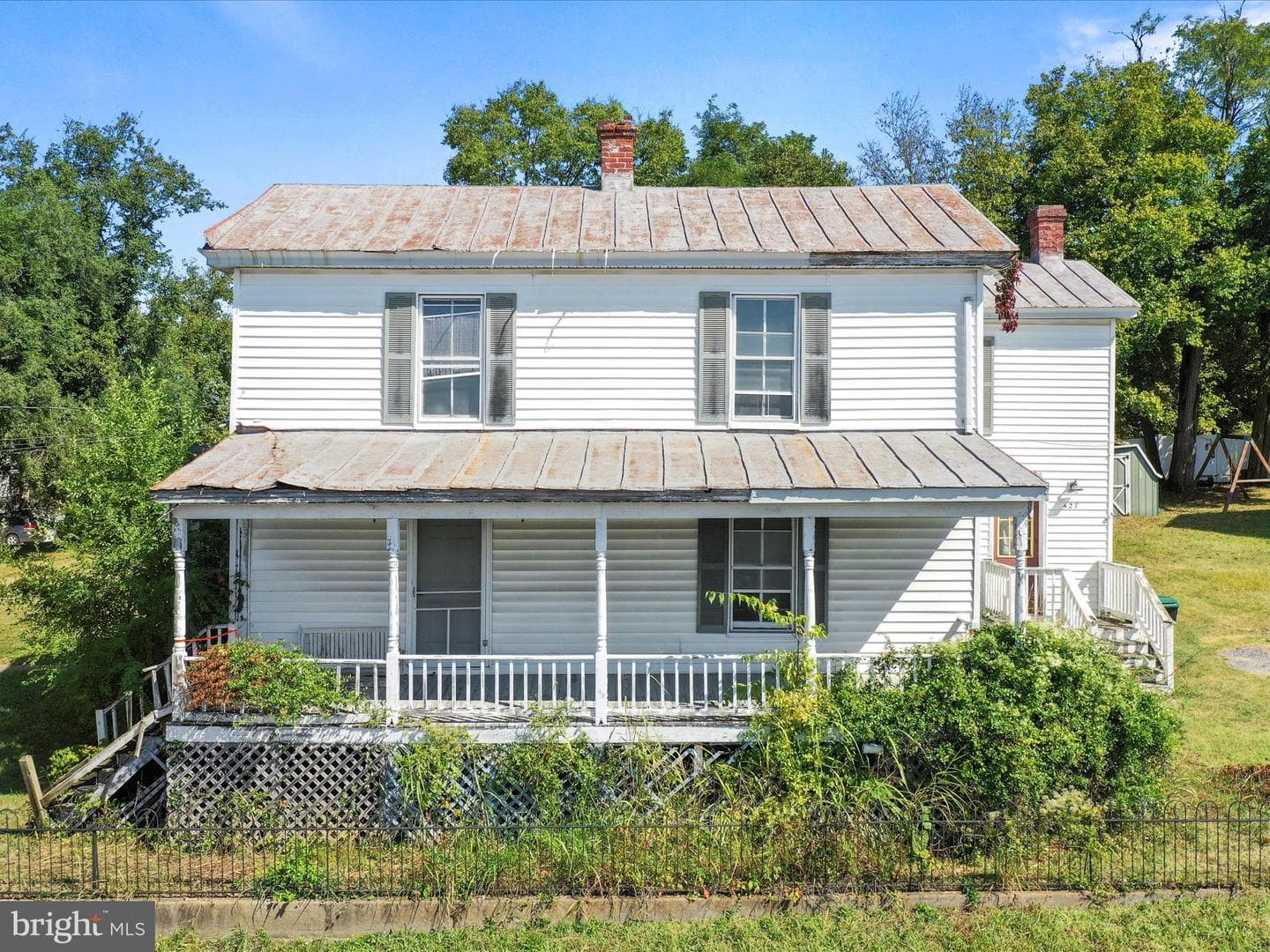 427 Thompson Street photo 3
