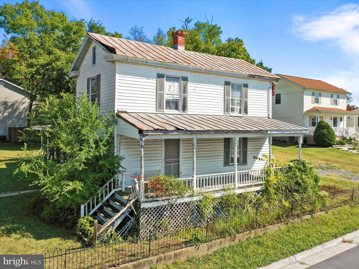 427 Thompson Street photo 4