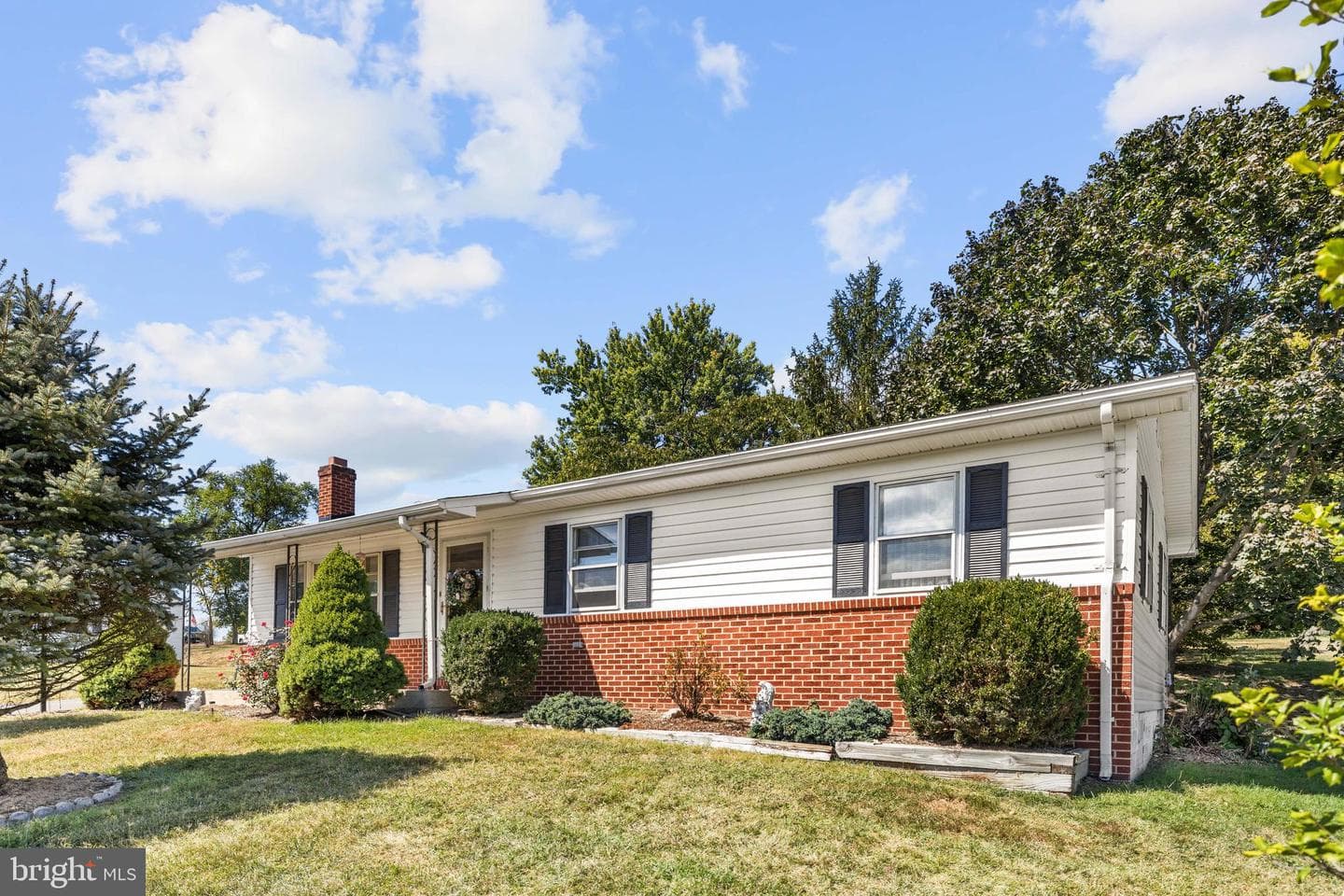 756 Spring Parkway photo 1