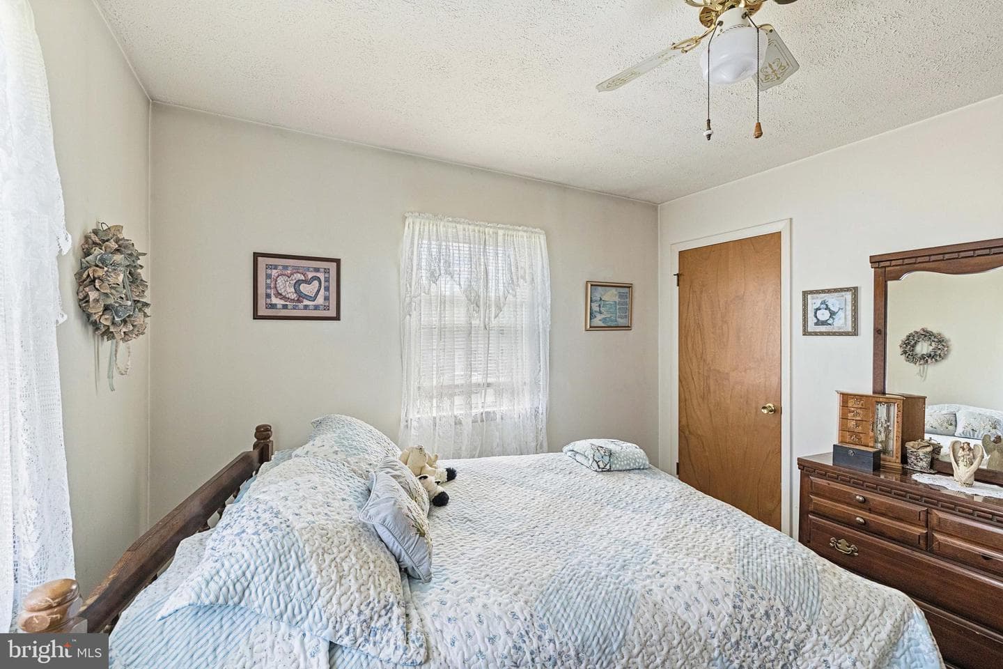 756 Spring Parkway photo 32