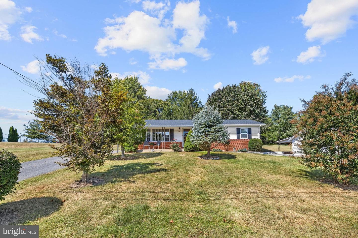 756 Spring Parkway photo 4