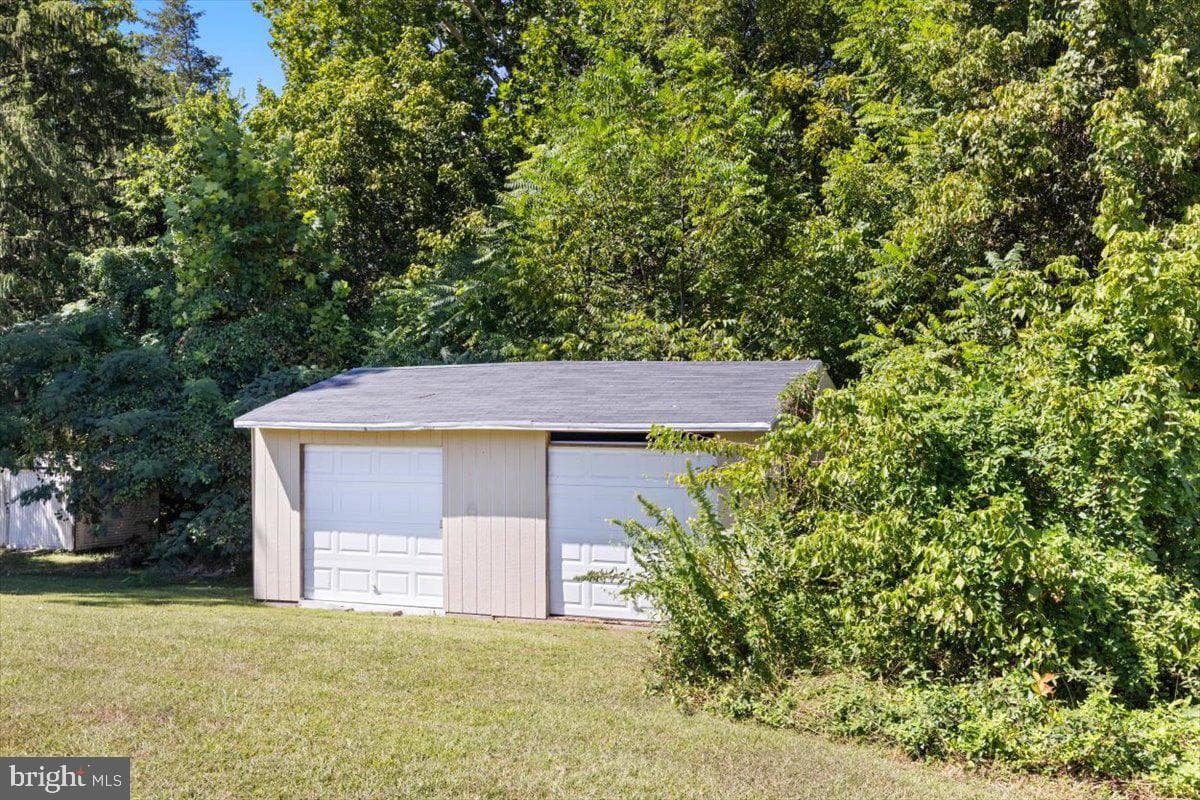 292 Miller Drive photo 18