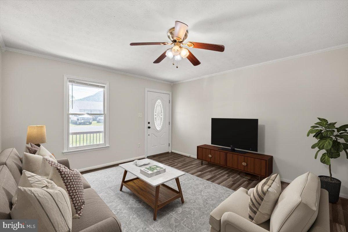 292 Miller Drive photo 4