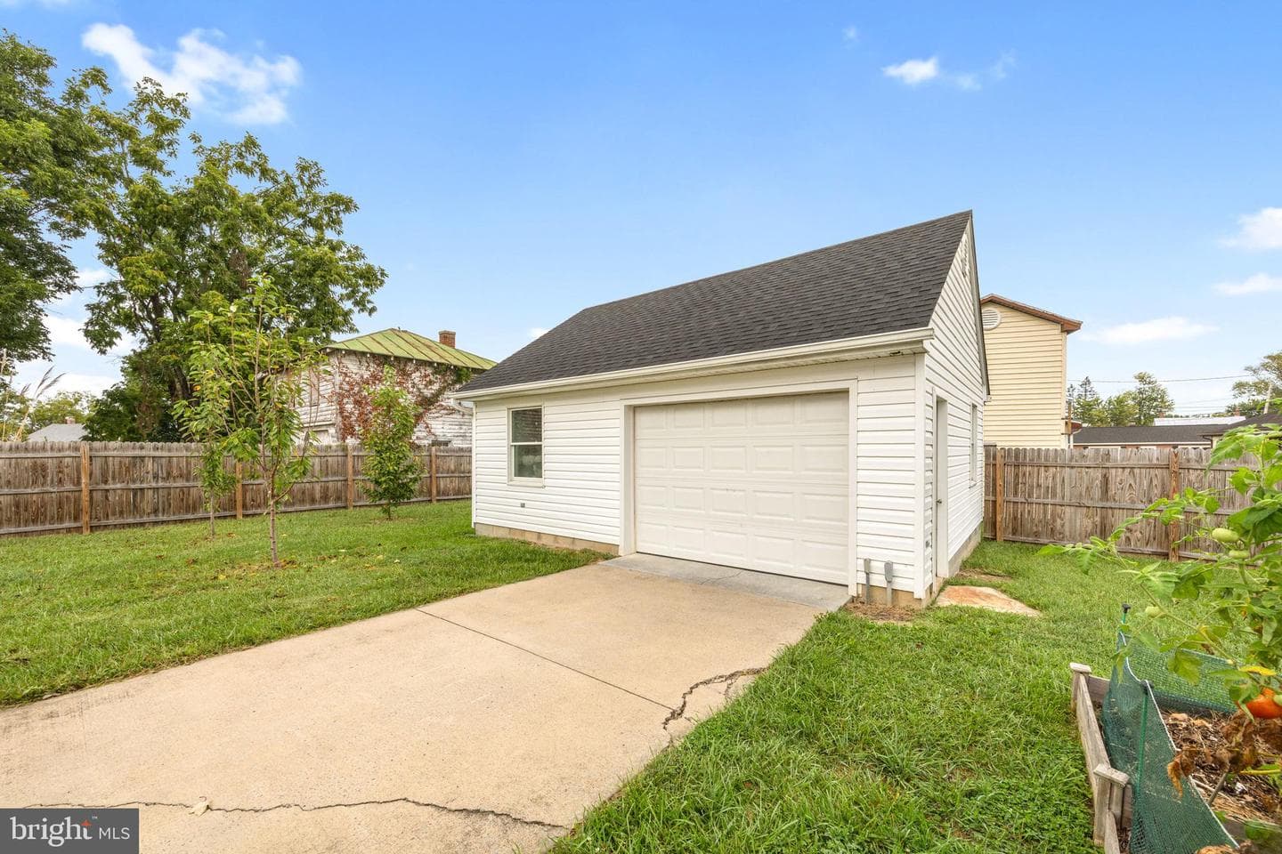453 Zea Street photo 11