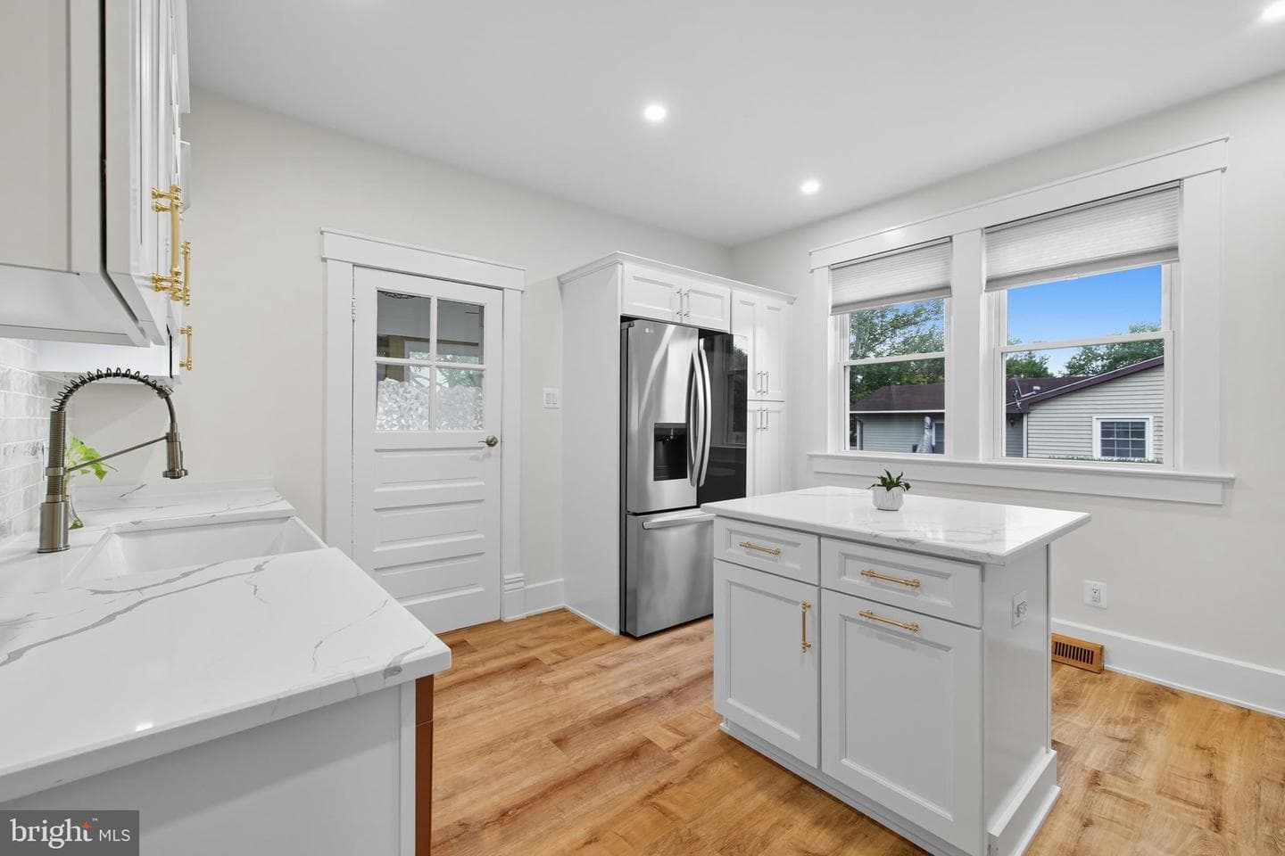 453 Zea Street photo 27