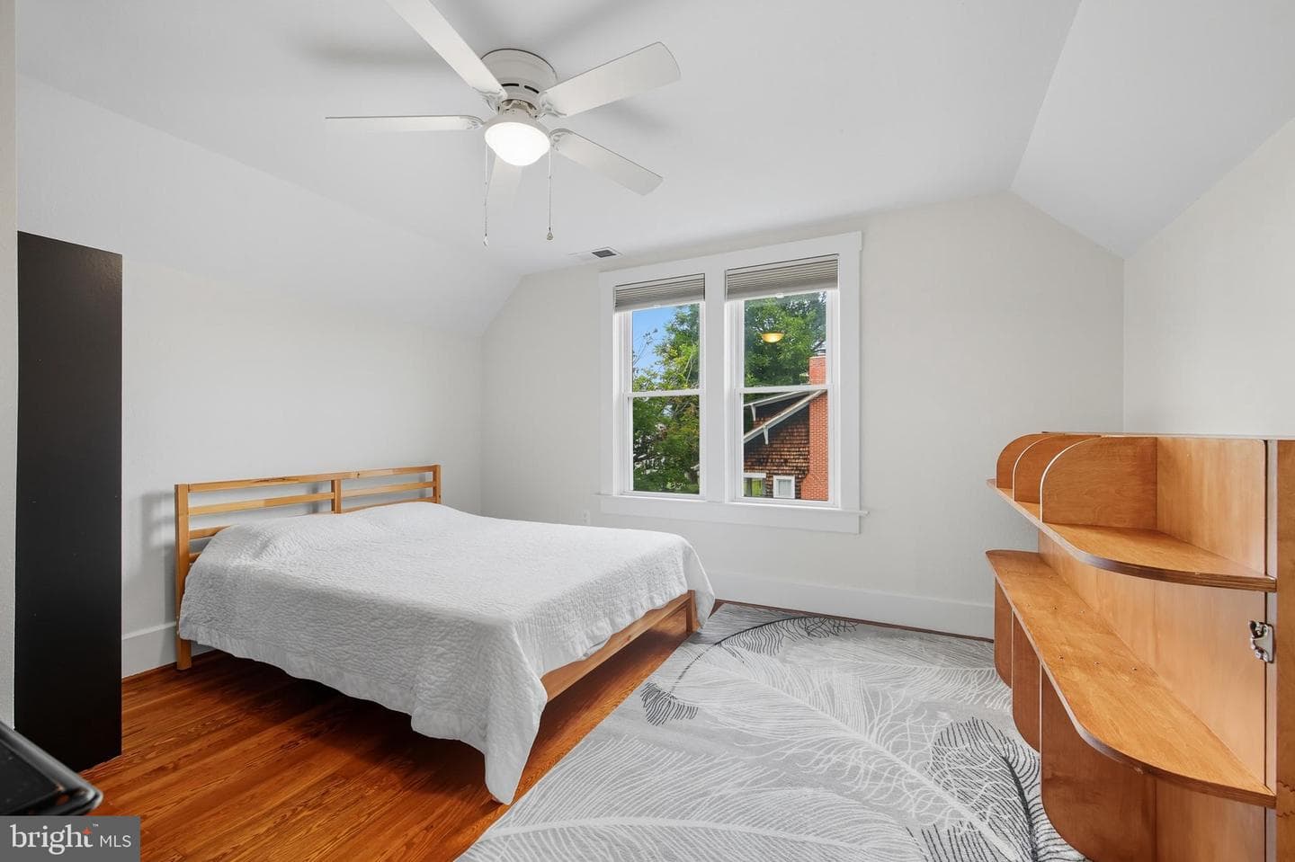 453 Zea Street photo 33