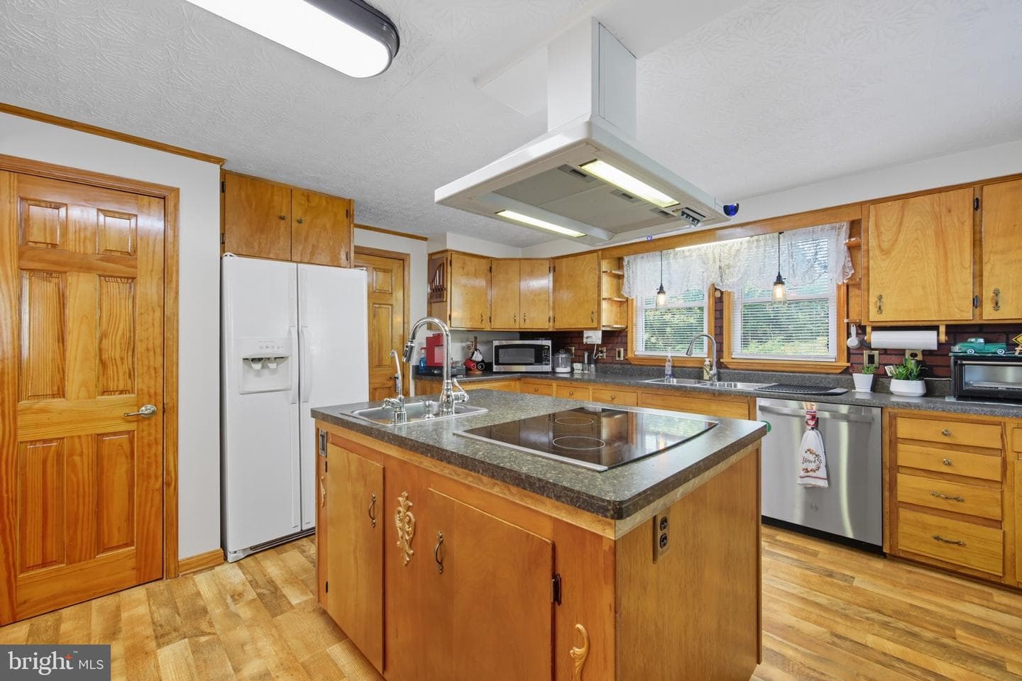 758 Honeysuckle Avenue photo 35