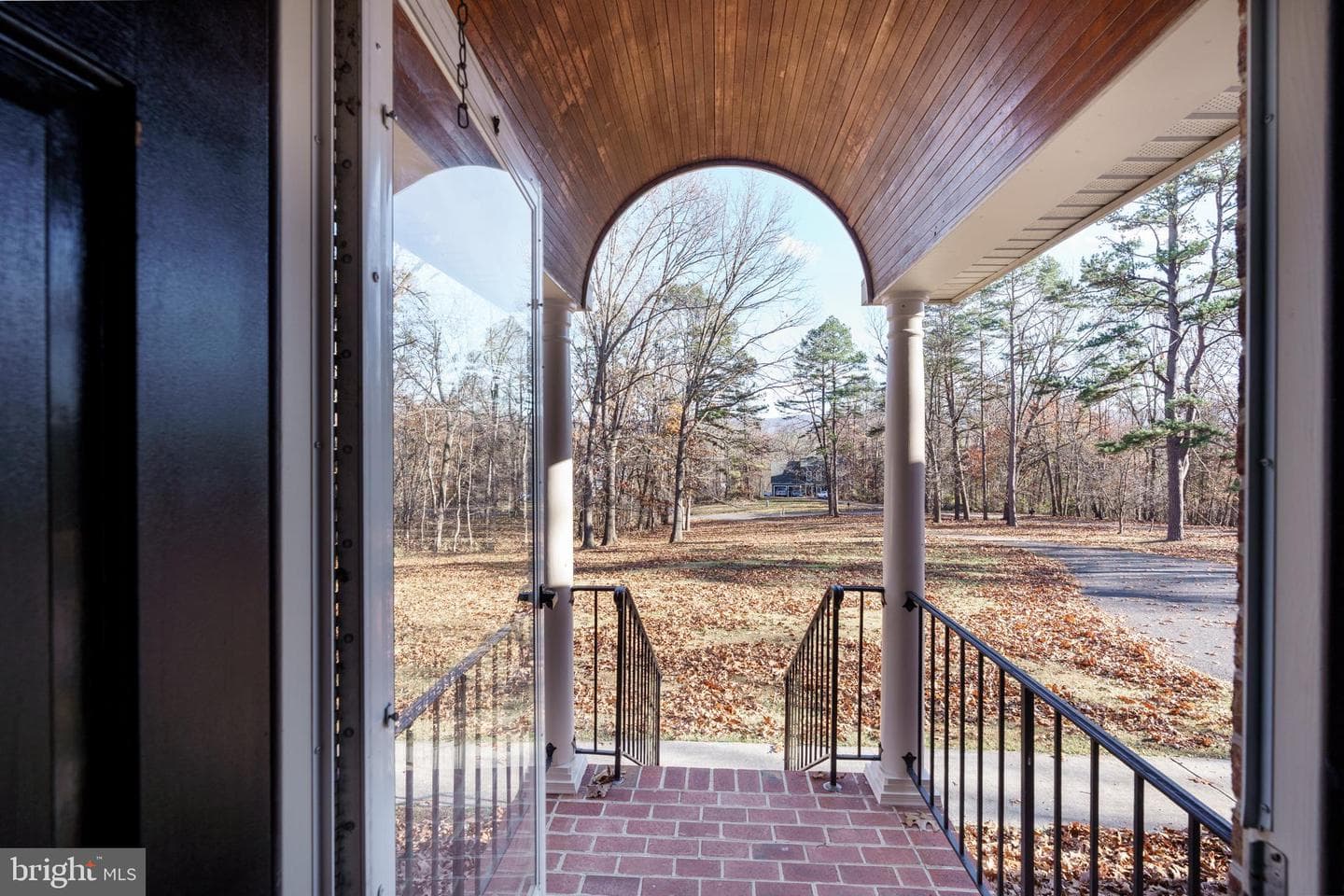123 Oak Hill Drive photo 2