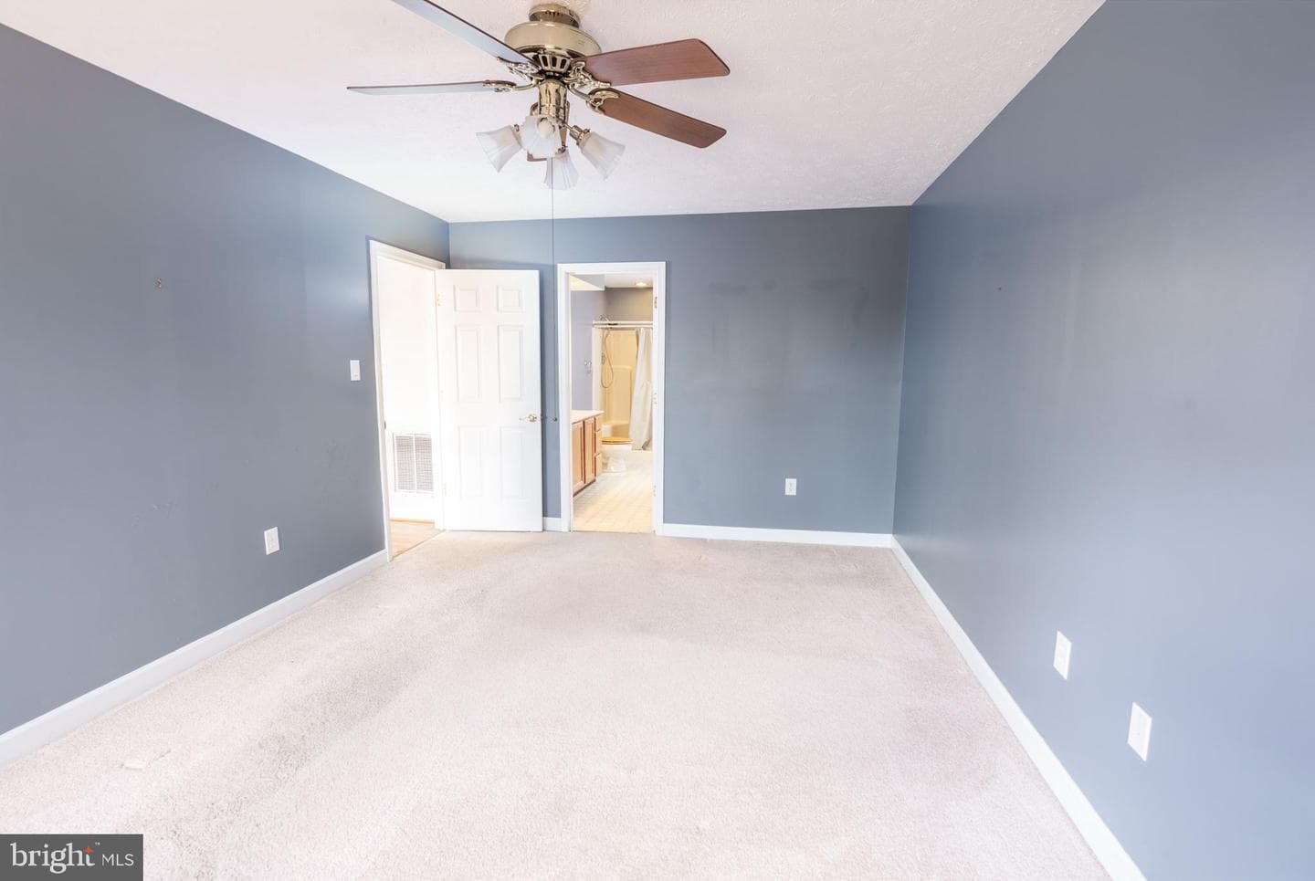 123 Oak Hill Drive photo 32