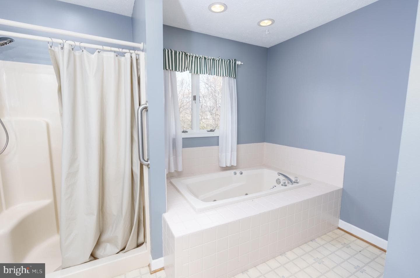 123 Oak Hill Drive photo 34