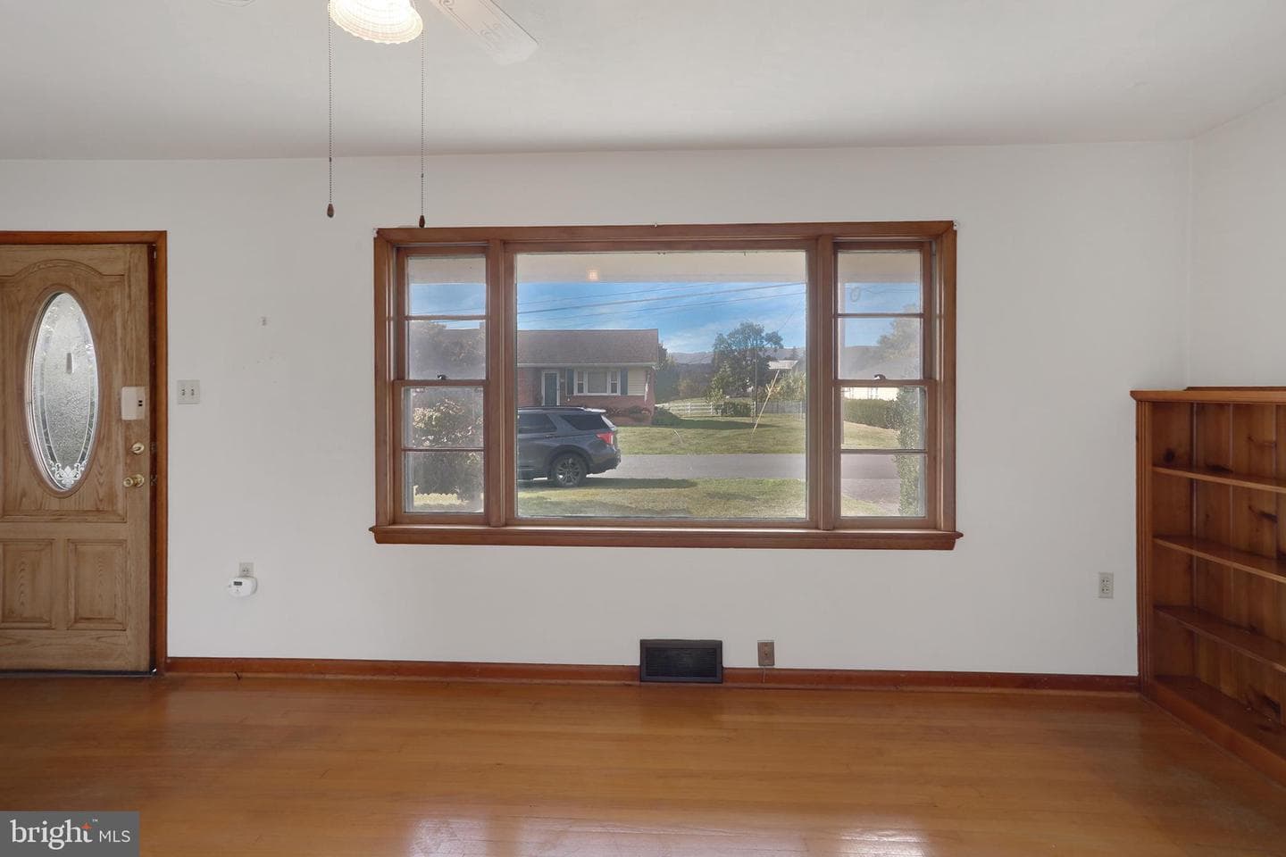 335 Royal Avenue photo 10