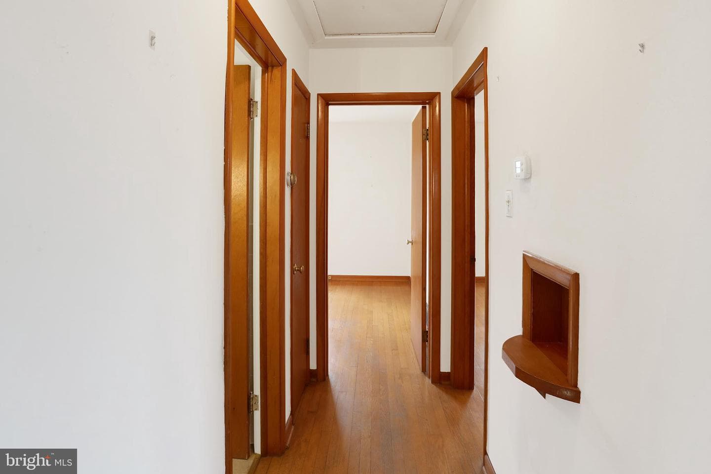 335 Royal Avenue photo 13
