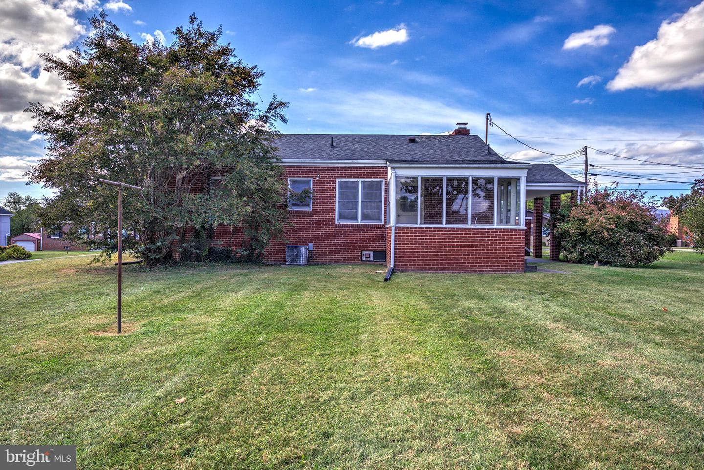 335 Royal Avenue photo 21