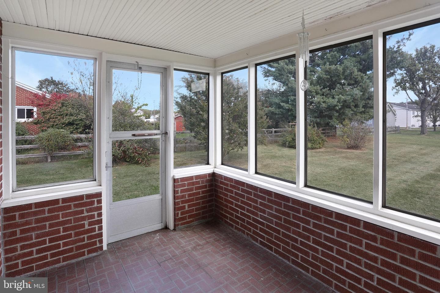 335 Royal Avenue photo 22