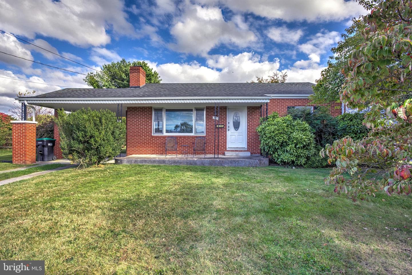 335 Royal Avenue photo 4