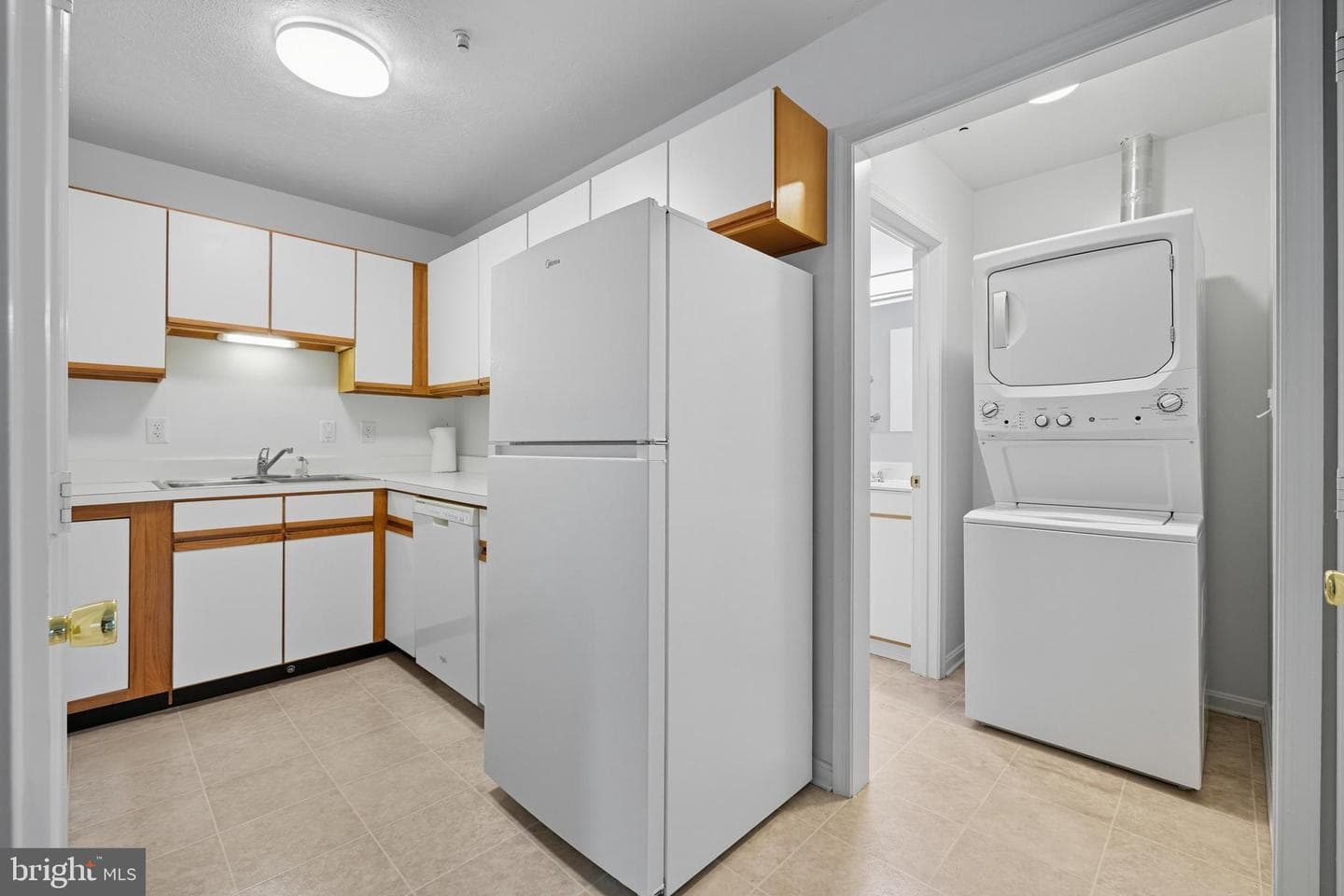 4065 Rose Bud Court photo 13