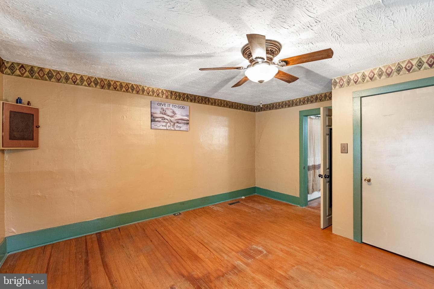 84 Gunn Lane photo 23
