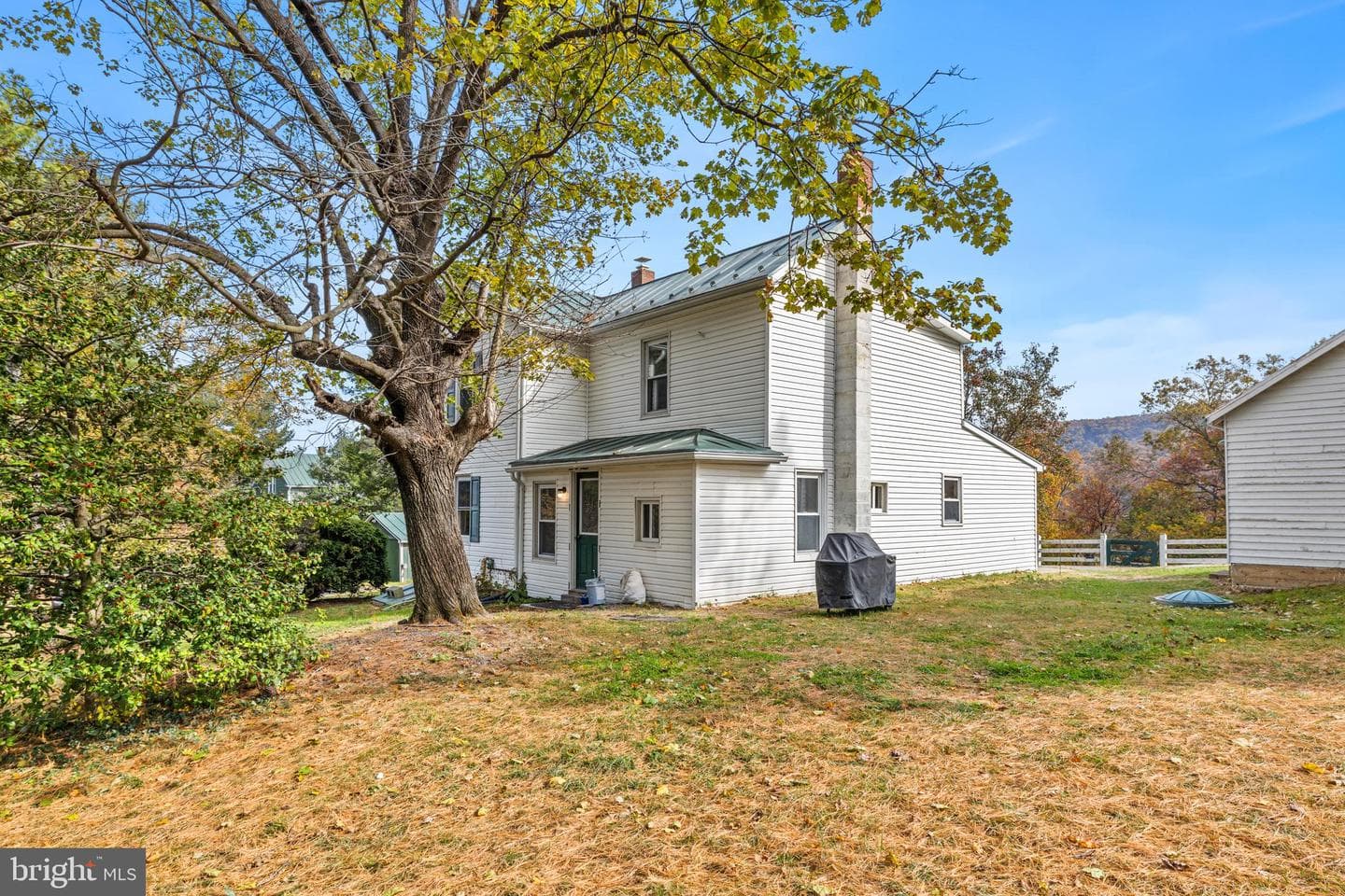 84 Gunn Lane photo 3