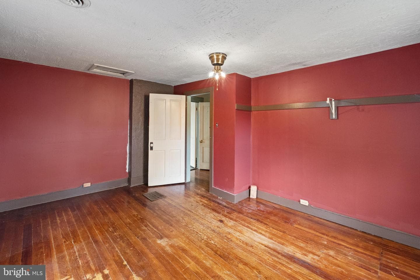 84 Gunn Lane photo 30