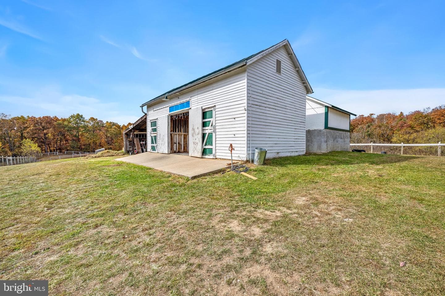 84 Gunn Lane photo 40