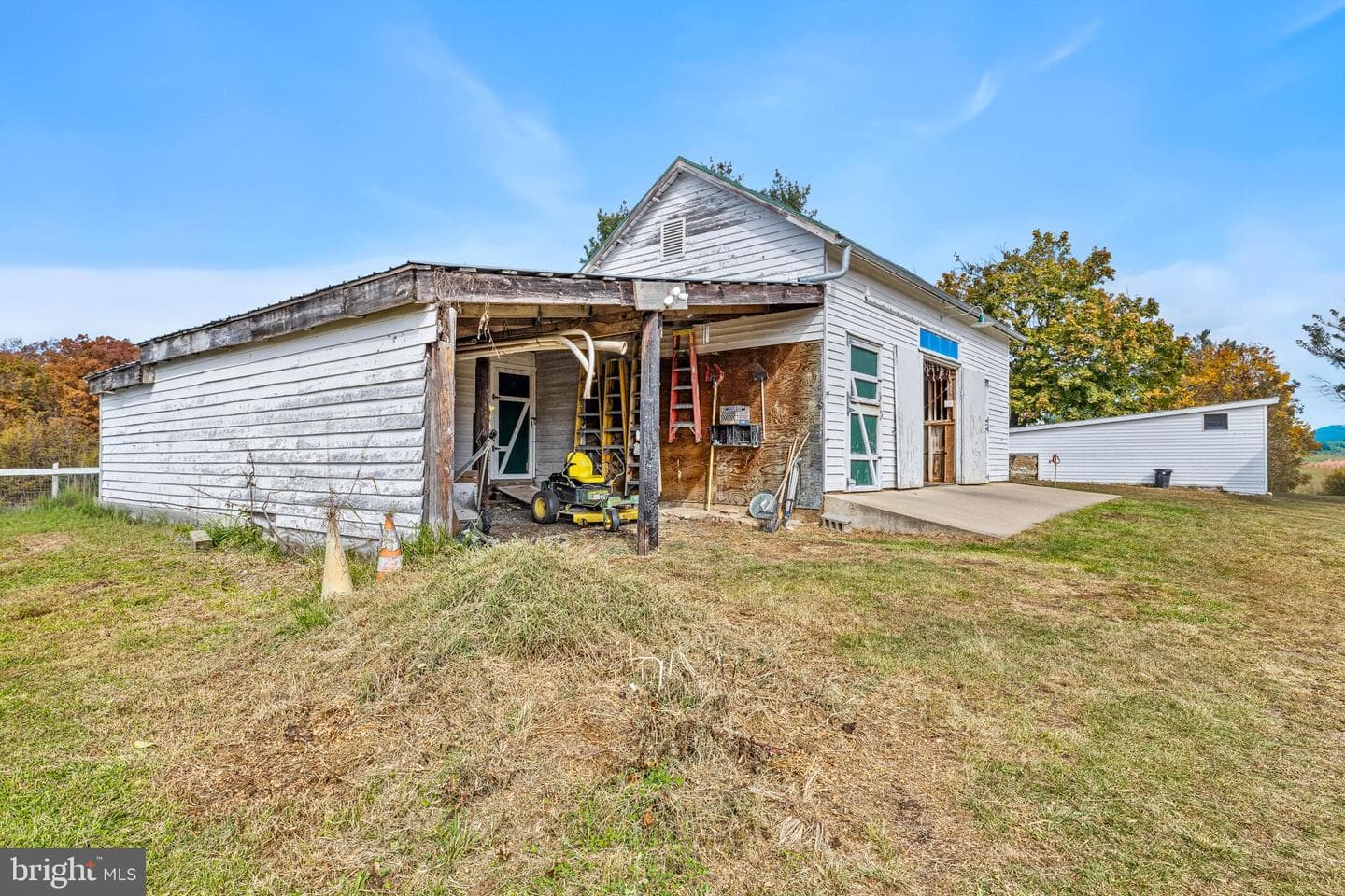 84 Gunn Lane photo 54
