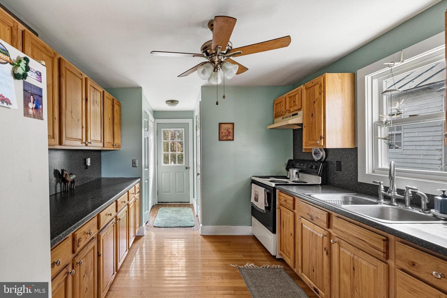 84 Gunn Lane photo 8