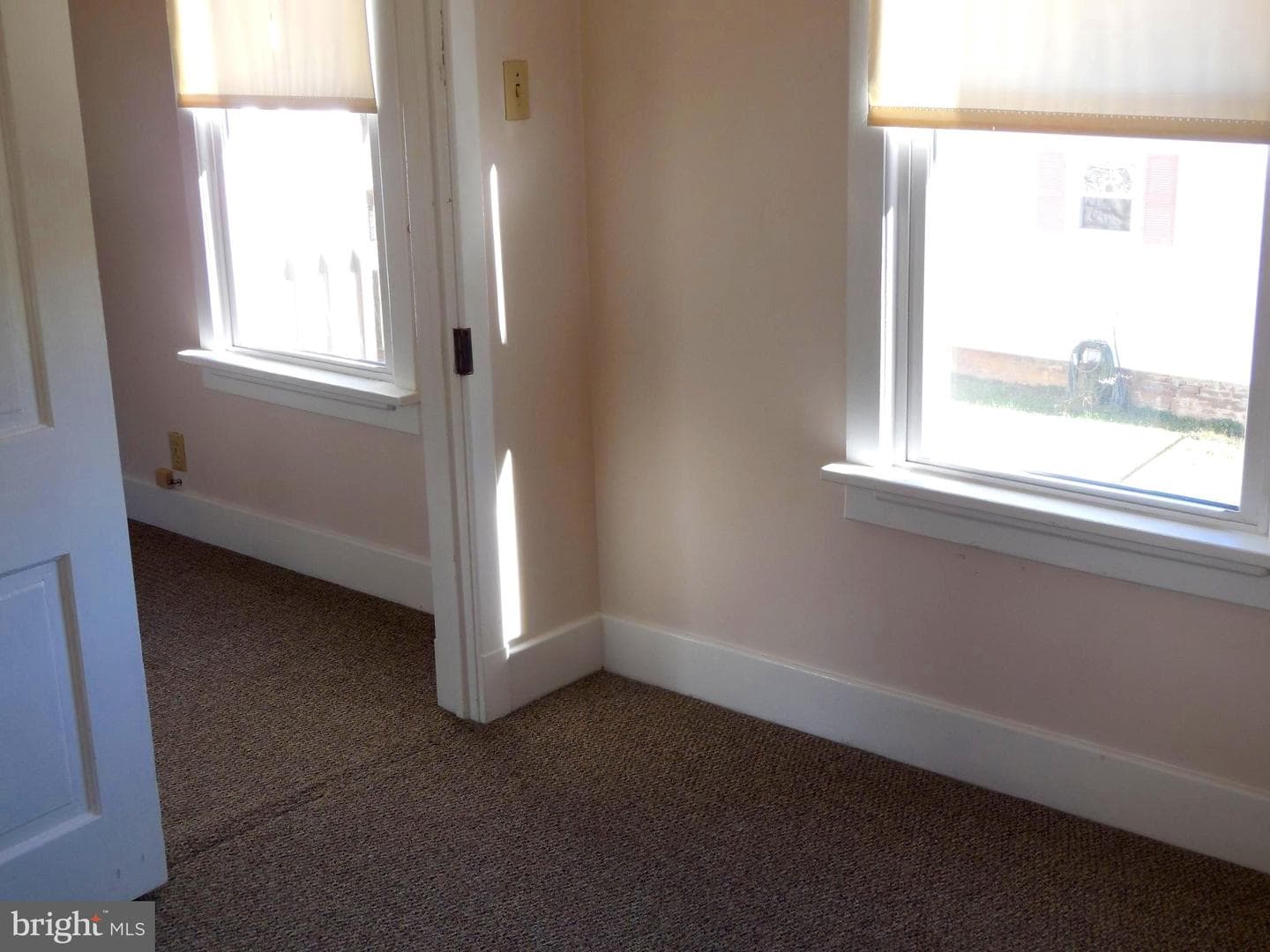 359 W Spring Street photo 12
