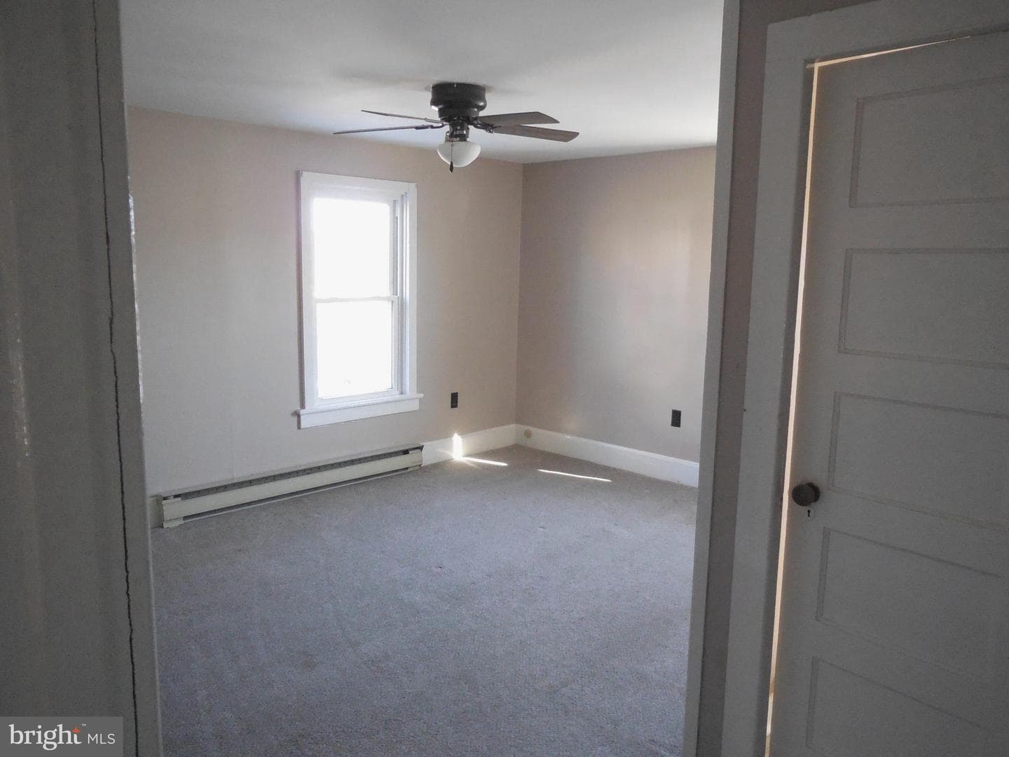359 W Spring Street photo 19