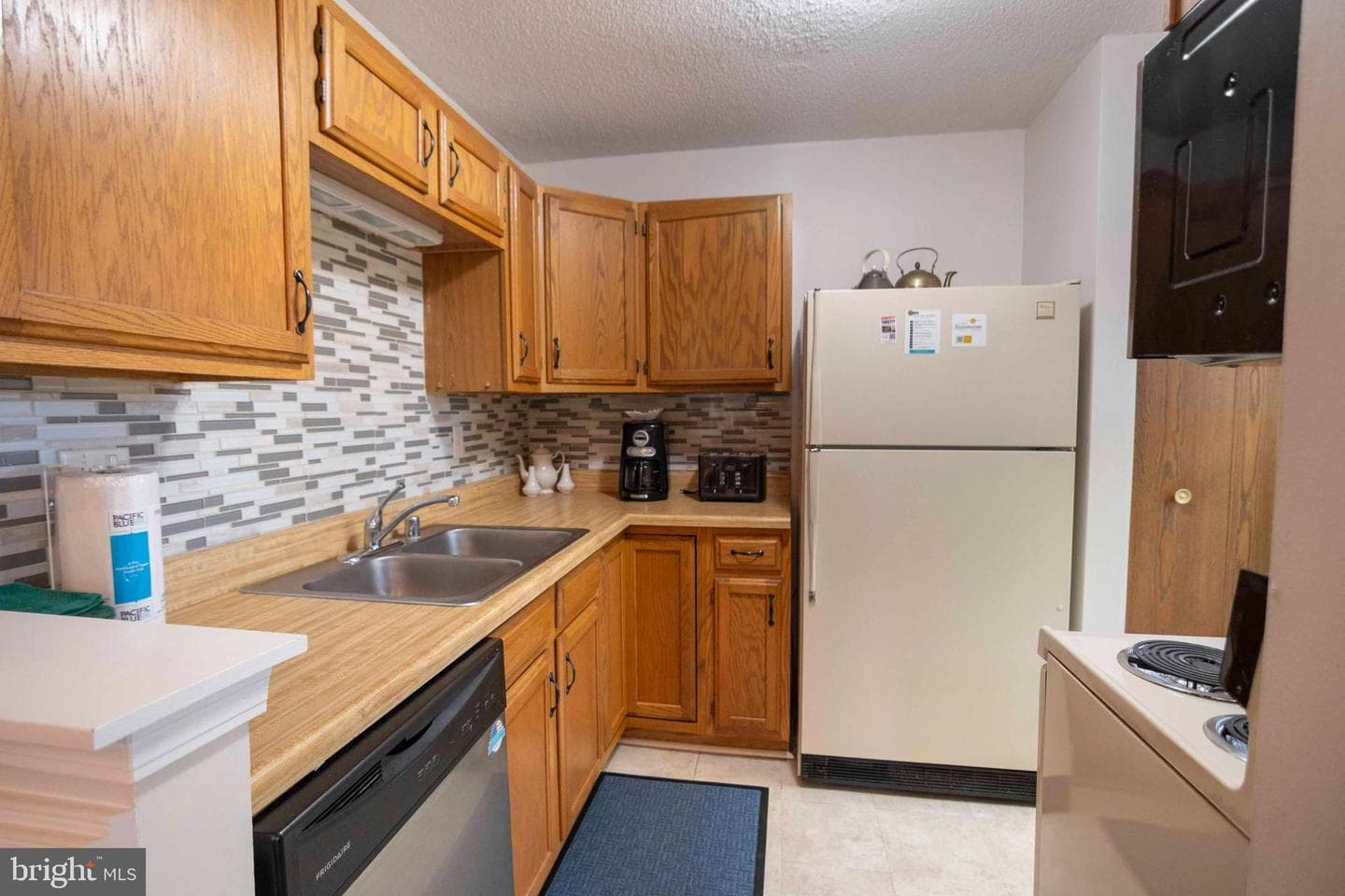 547 King Street #17b photo 11