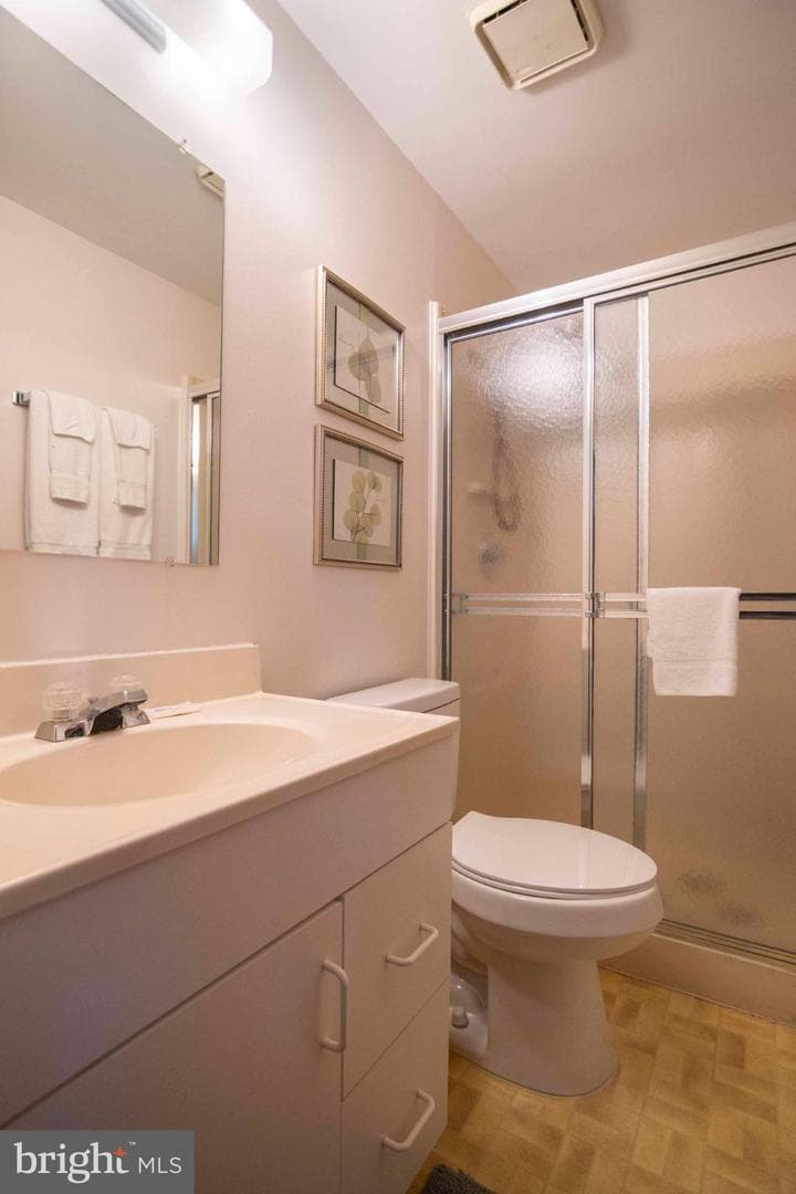 547 King Street #17b photo 21