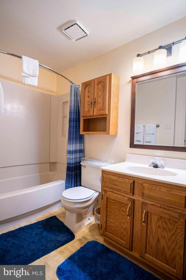 547 King Street #17b photo 22