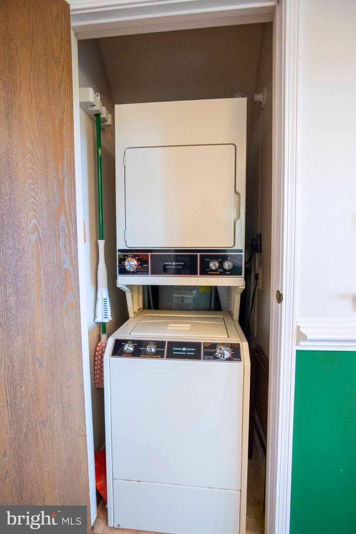 547 King Street #17b photo 43