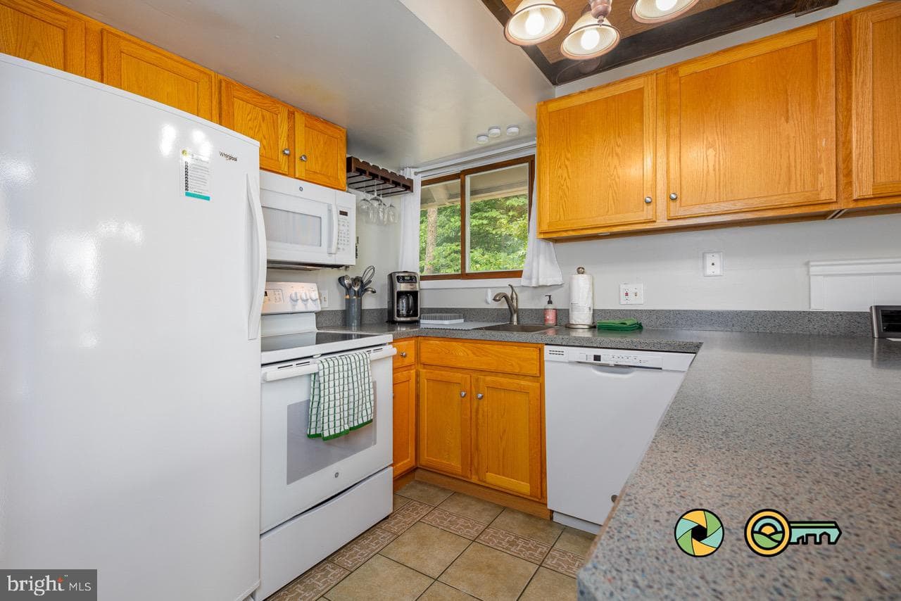 459 N Aspen Way photo 20