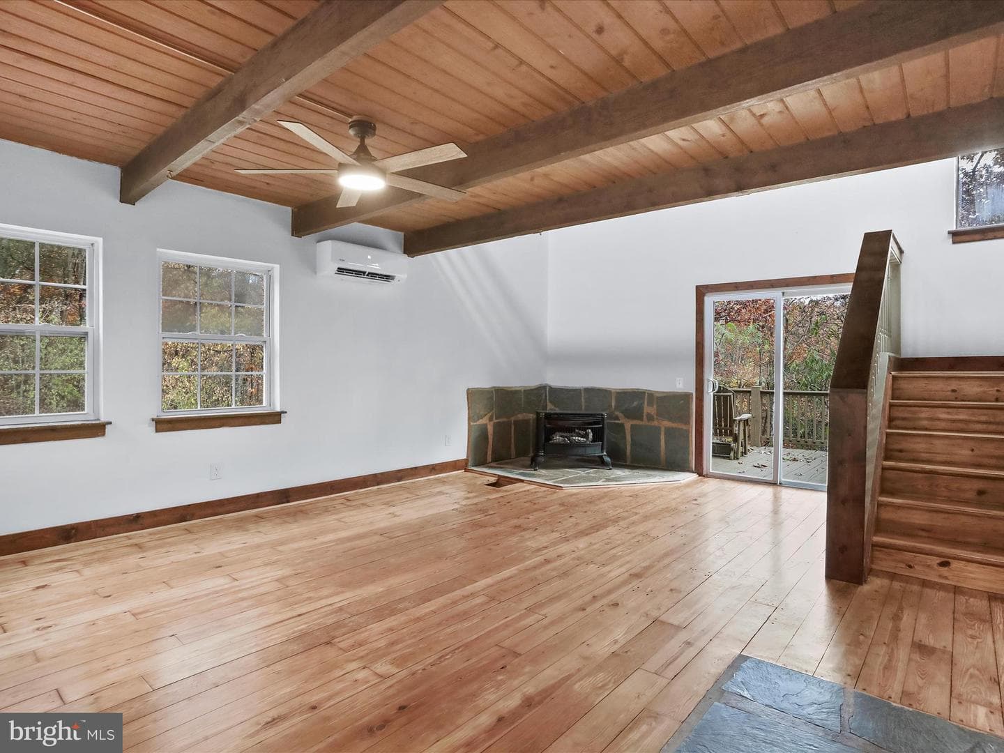 290 Hickory Lane photo 8
