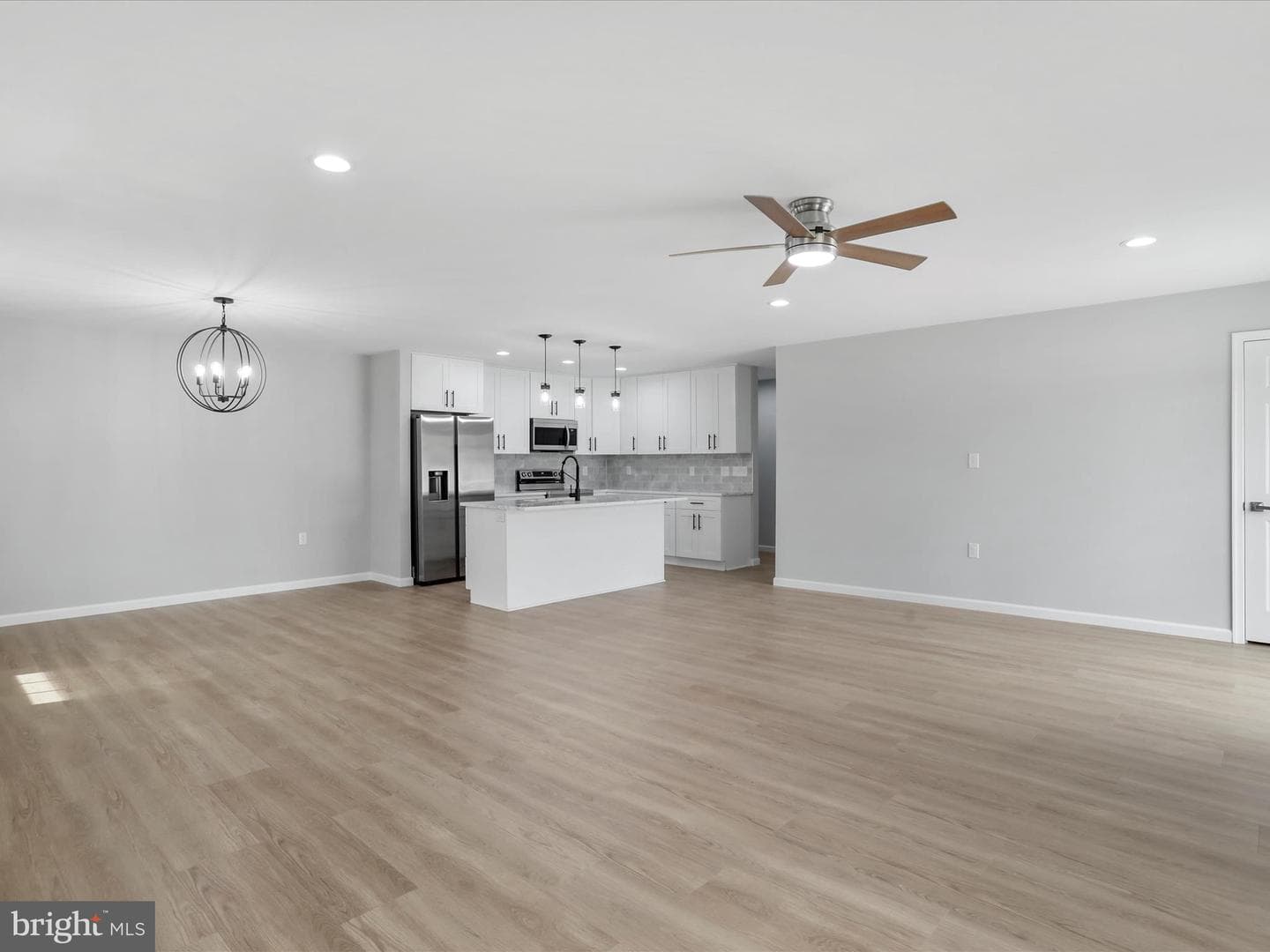 602 W Spring Street photo 14
