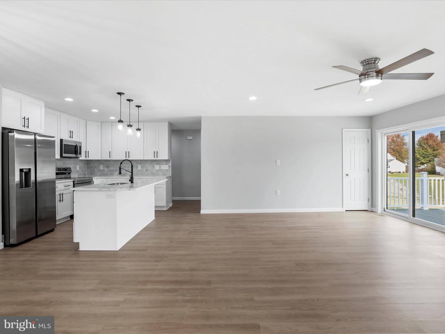 602 W Spring Street photo 21